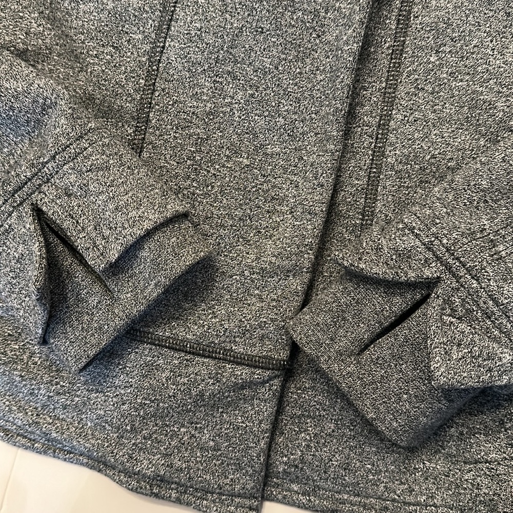 Lululemon coat - Picture 4 of 6